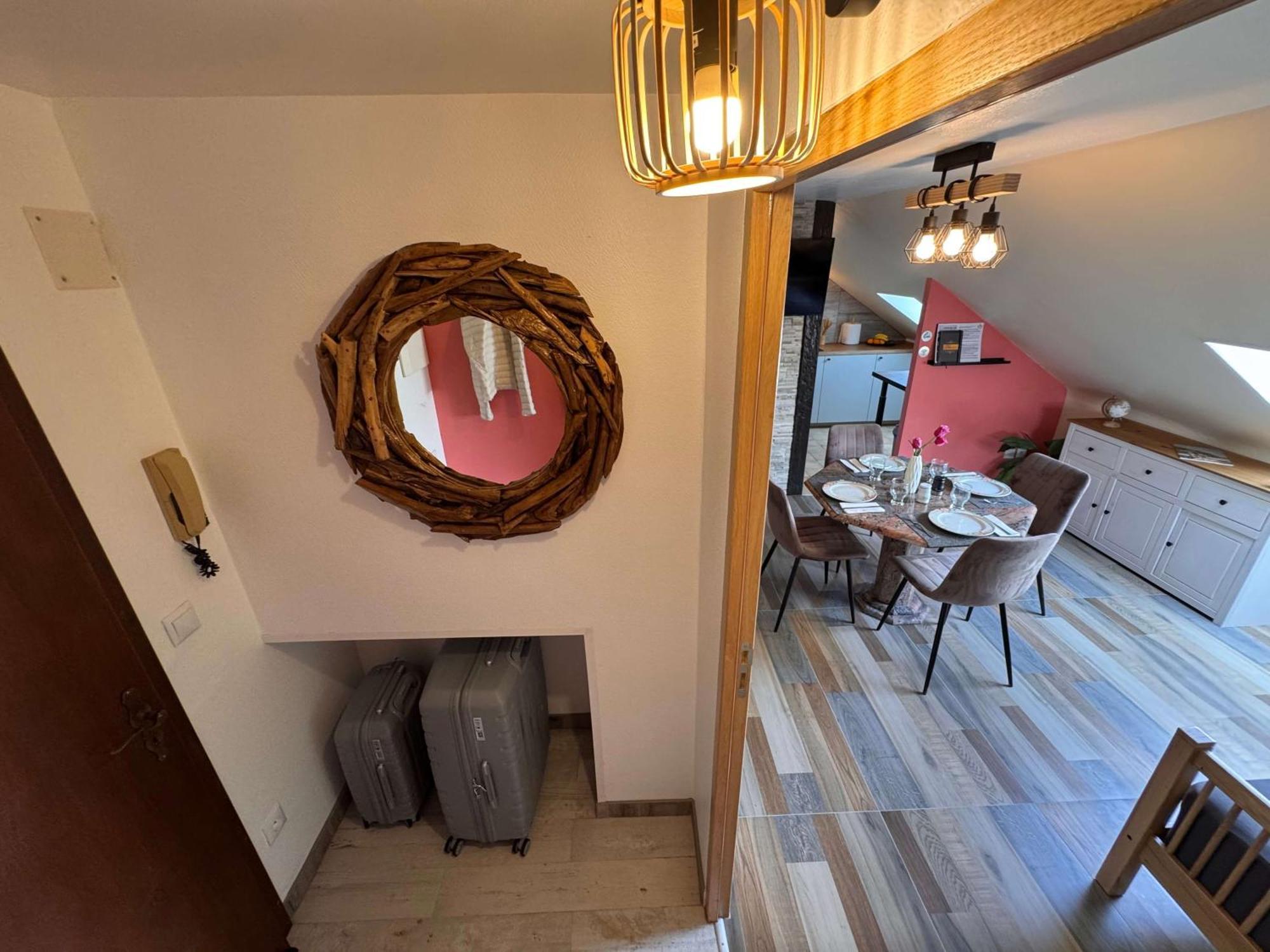 Private & Comfortable Apartments Puttelange-aux-Lacs Exterior foto